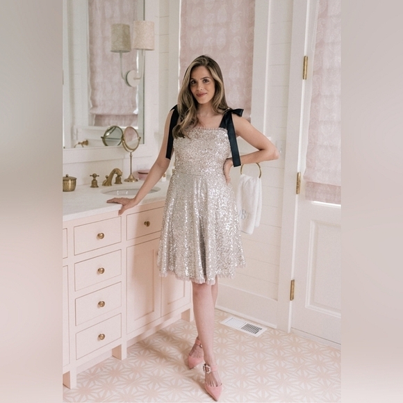 NWT Gal Meet Glam Diana Sequin Dress Size 12 - Picture 1 of 12
